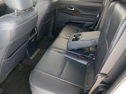 Used 2025 Lexus GX 550 w/ Accessory Package (Z1) AWD/4WD image 14