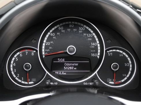Used 2015 Volkswagen Beetle R-Line FWD image 19