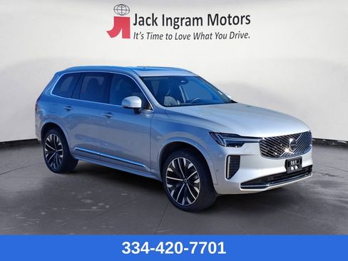 Certified 2025 Volvo XC90 B5 Plus image 7