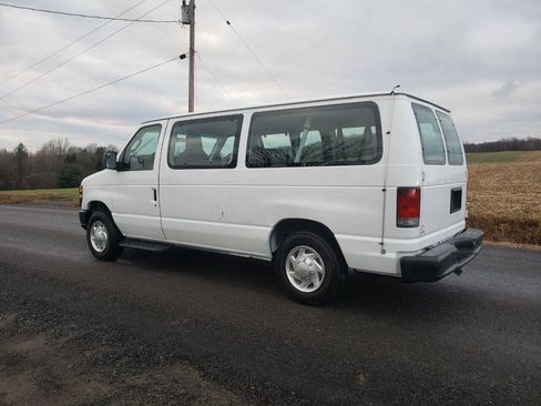 Used 2011 Ford E-150 and Econoline 150 Wagon w/ PWR Windows & Locks Group RWD image 5
