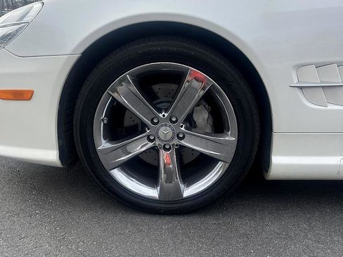 Used 2009 Mercedes-Benz SL 550 image 23