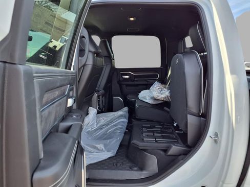 New 2026 RAM 2500 Laramie AWD/4WD image 26