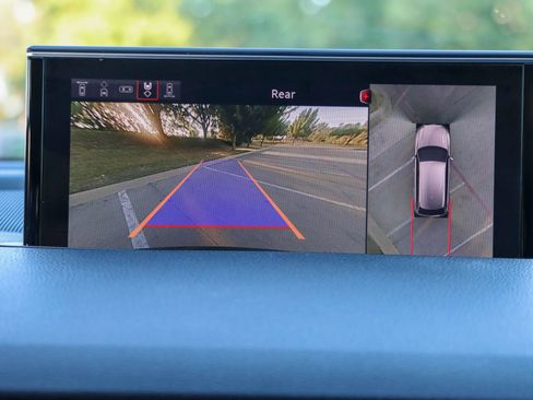 Used 2017 Audi Q7 3.0T Premium Plus w/ Premium Plus Package image 47