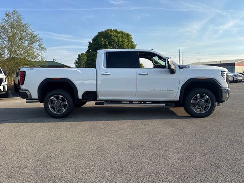 New 2026 GMC Sierra 2500 SLT w/ SLT Premium Package AWD/4WD image 8