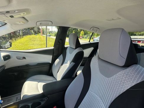 Used 2018 Toyota Prius Two w/ Prius Two Safety Plus Package FWD image 16