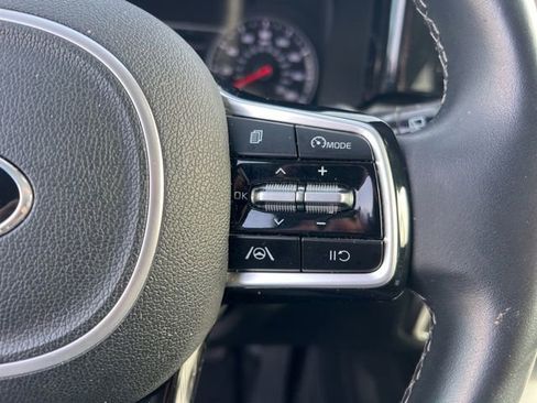 Certified 2021 Kia Sorento S w/ Panoramic Sunroof Package image 16