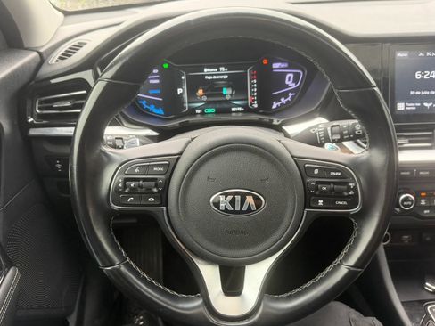 Used 2020 Kia Niro EX Premium FWD image 20