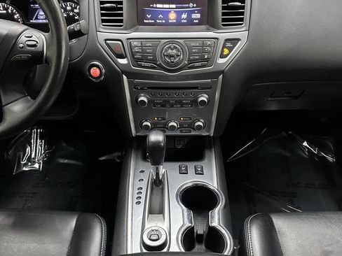 Used 2020 Nissan Pathfinder SL image 29