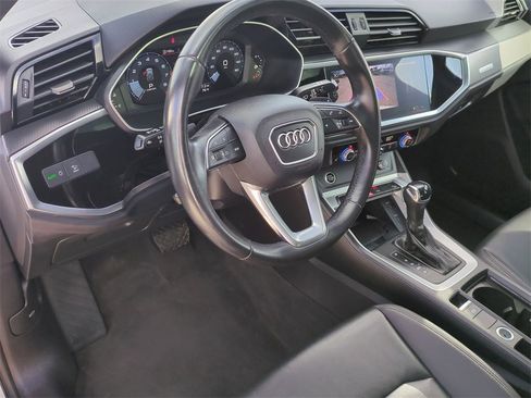 Used 2024 Audi Q3 2.0T Premium image 10