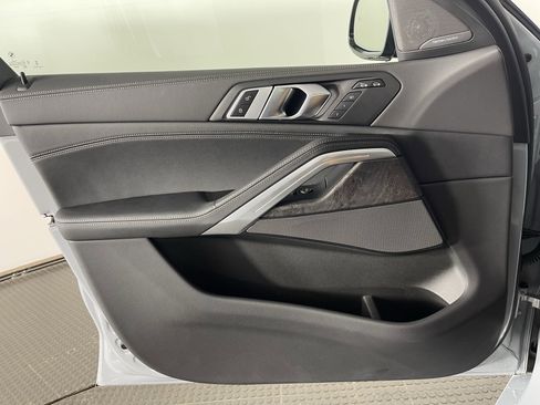 Certified 2024 BMW X6 xDrive40i image 12