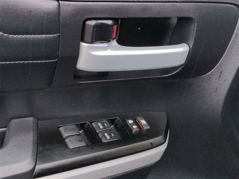 Used 2019 Toyota Tundra Limited image 10