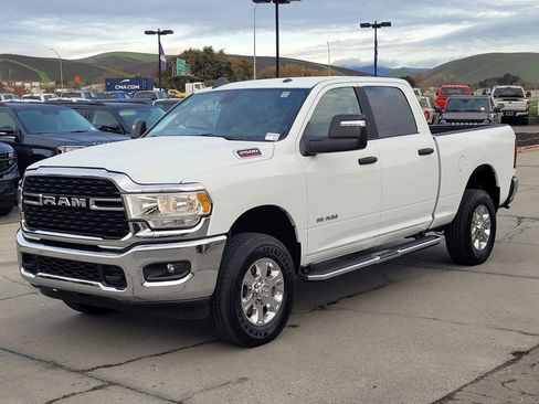 Used 2024 RAM 2500 Big Horn w/ Bed Utility Group image 8