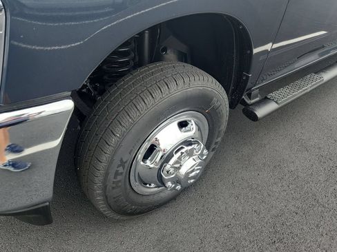 New 2026 RAM 3500 Tradesman AWD/4WD image 24