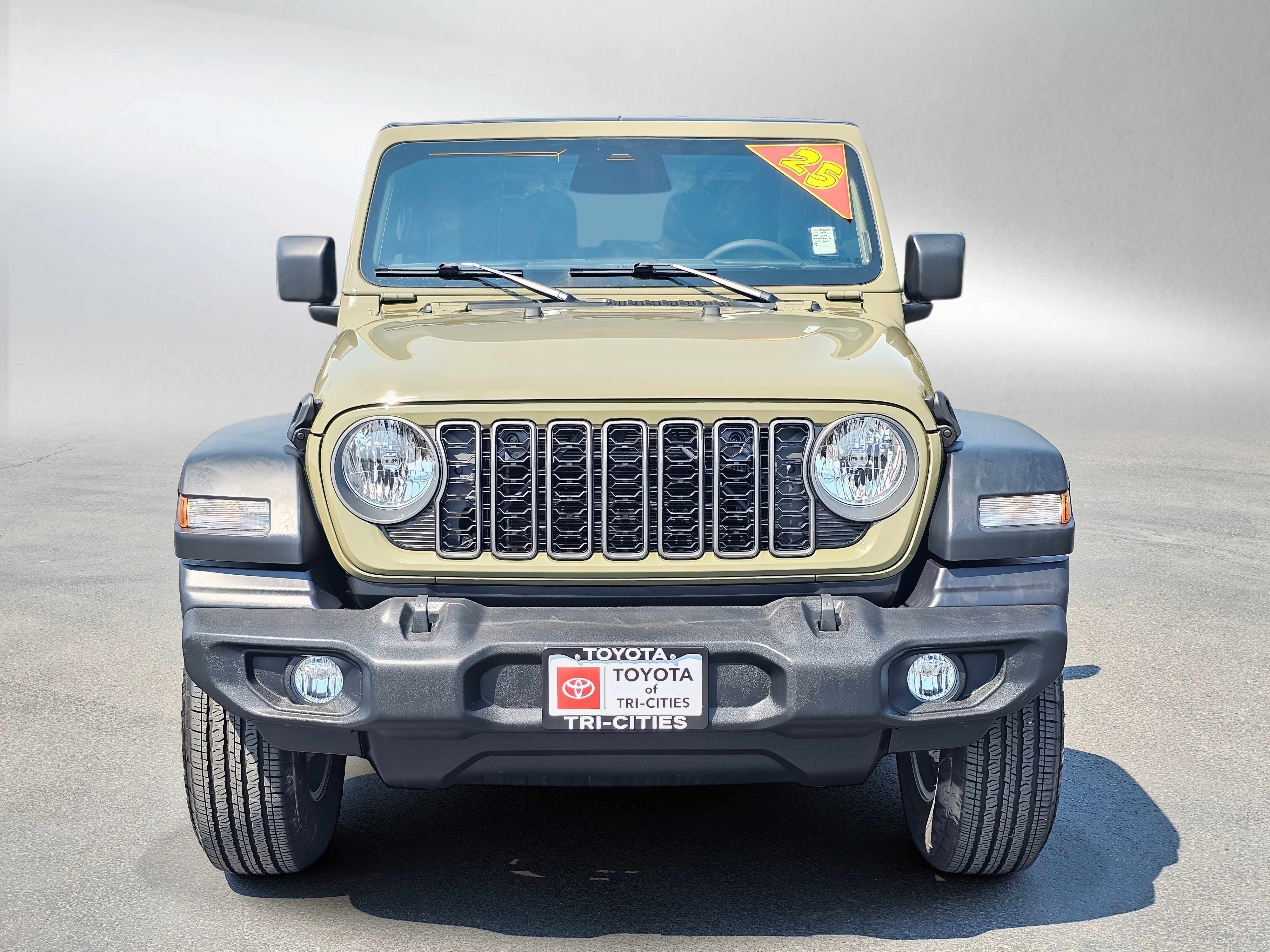 Used 2025 Jeep Wrangler Sport AWD/4WD image 34