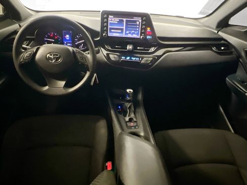 Used 2019 Toyota C-HR LE image 28
