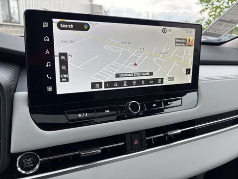 Used 2025 Mitsubishi Outlander AWD image 36
