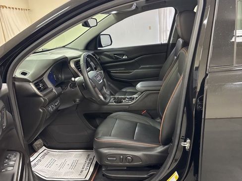 Used 2023 GMC Acadia AT4 w/ Technology Package AWD/4WD image 9