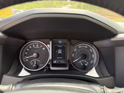 Used 2022 Toyota Tacoma TRD Sport image 26