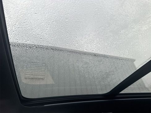 Used 2026 Cadillac Vistiq Sport image 20