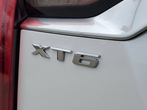 Used 2023 Cadillac XT6 Luxury AWD/4WD image 6