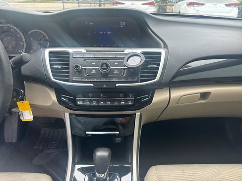 Used 2017 Honda Accord LX image 15