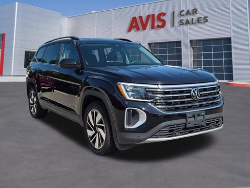 Used 2025 Volkswagen Atlas SE AWD/4WD image 3
