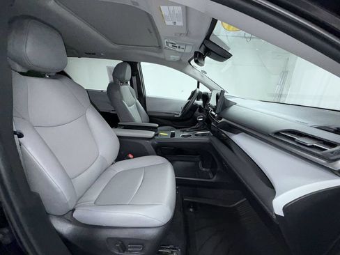 Certified 2025 Toyota Sienna XLE w/ XLE Plus Package AWD/4WD image 19