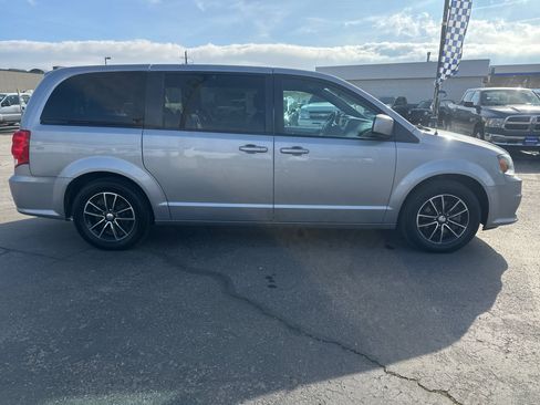 Used 2019 Dodge Grand Caravan GT image 6