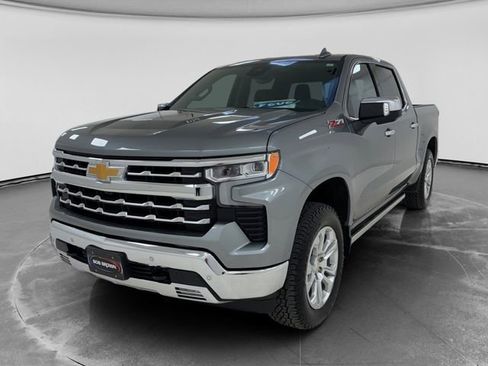 Used 2024 Chevrolet Silverado 1500 LTZ w/ LTZ Premium Package image 7