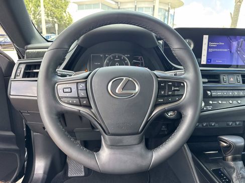 Used 2024 Lexus ES 350 w/ Premium Package FWD image 27