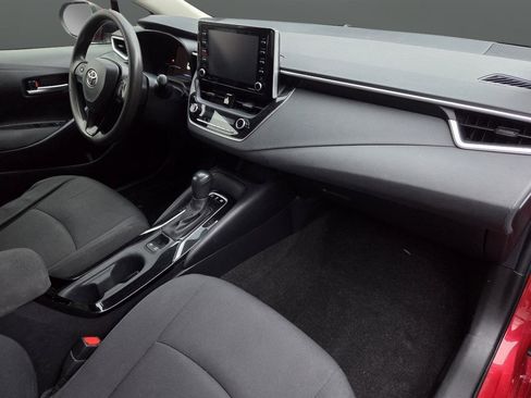 Used 2021 Toyota Corolla LE image 16