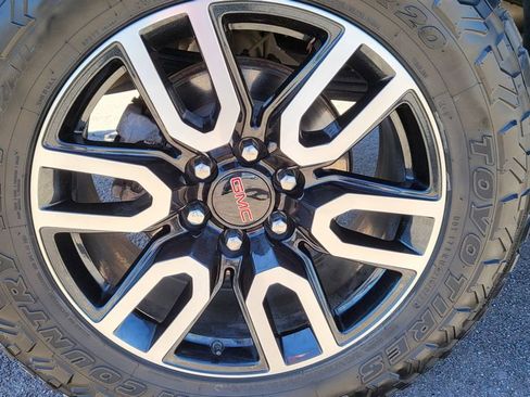 Used 2021 GMC Sierra 1500 AT4 image 12