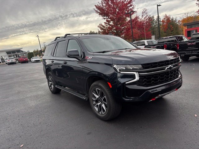 Used 2021 Chevrolet Tahoe Z71 w/ Luxury Package AWD/4WD image 4