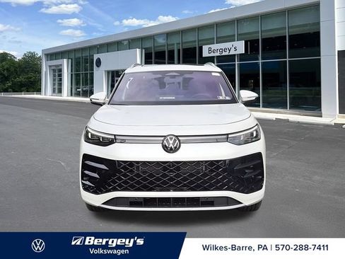New 2026 Volkswagen Tiguan SEL R-Line AWD/4WD image 2