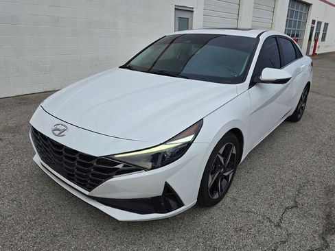 Used 2021 Hyundai Elantra Limited image 8