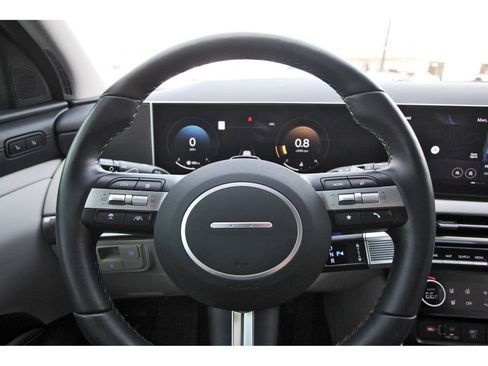 Used 2026 Hyundai Tucson Limited image 16