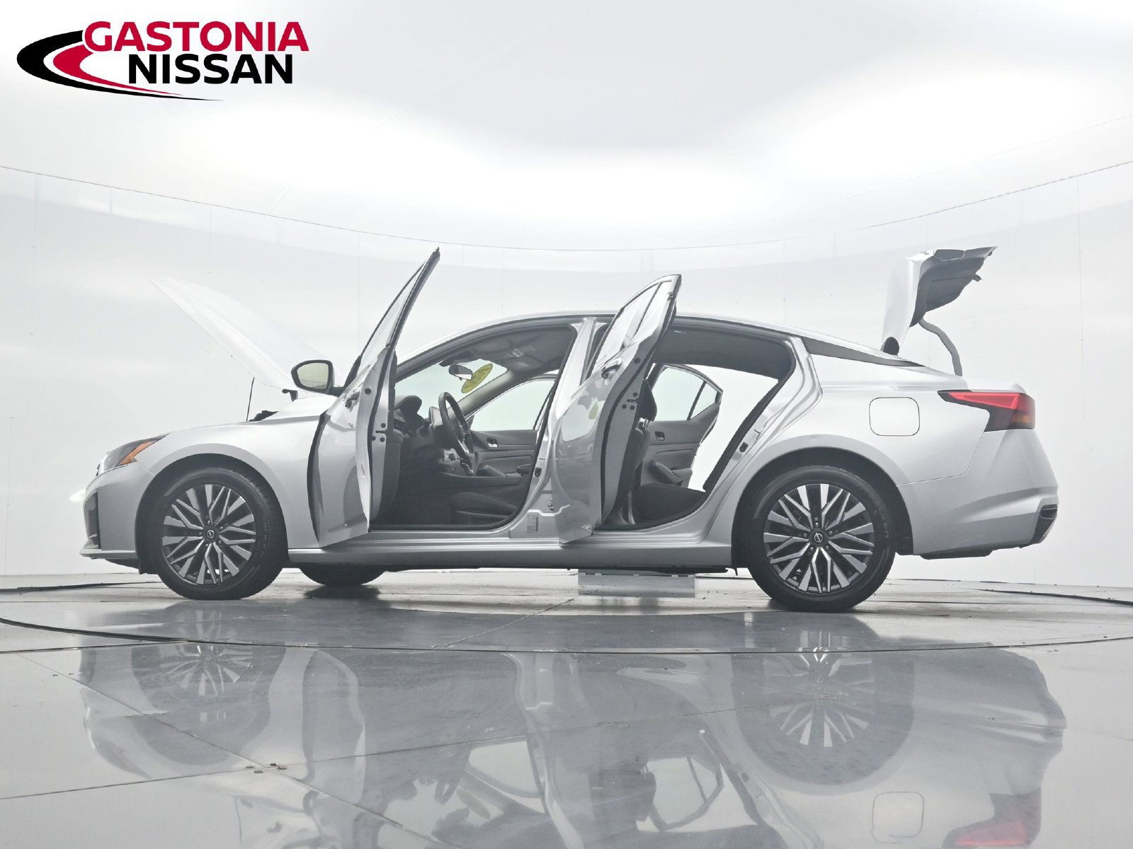 Used 2024 Nissan Altima 2.5 SV FWD image 45