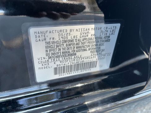 Used 2025 Nissan Versa SV image 27