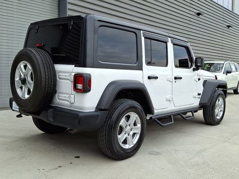Used 2021 Jeep Wrangler Unlimited Sport image 9