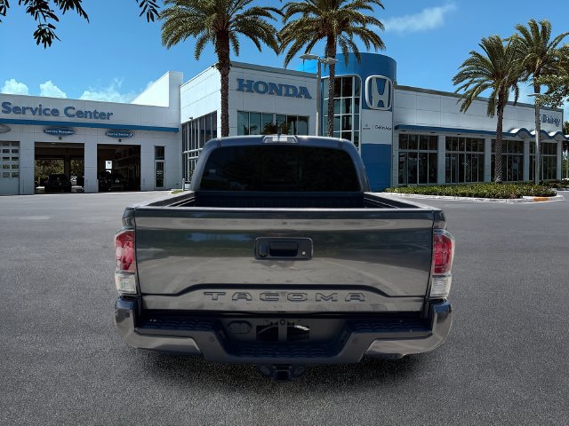Used 2022 Toyota Tacoma Limited AWD/4WD image 7