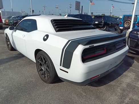 Used 2016 Dodge Challenger R/T Scat Pack RWD image 3