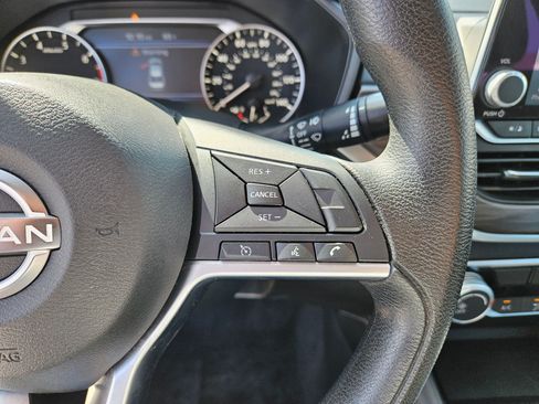 Used 2023 Nissan Altima 2.5 SV FWD image 18