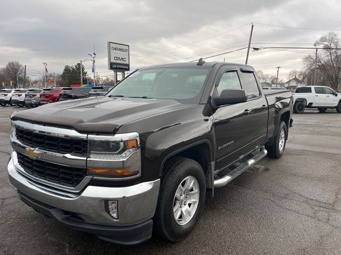 Used 2018 Chevrolet Silverado 1500 LT w/ LT Convenience Package image 1