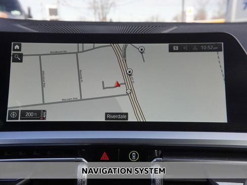 Used 2022 BMW 330i xDrive 330i xDrive w/ Driving Assistance Package image 3