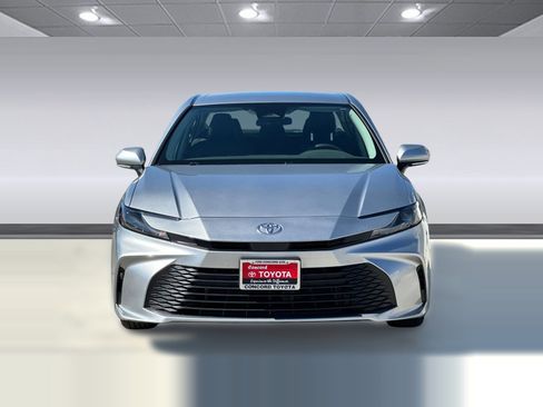 Certified 2025 Toyota Camry LE image 5