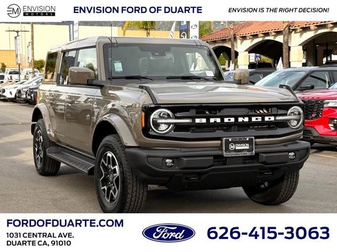 New 2025 Ford Bronco Outer Banks image 2