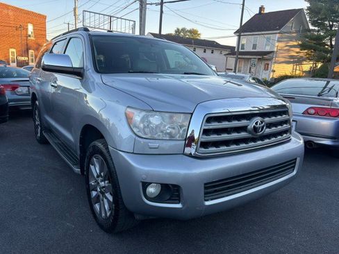 Used 2010 Toyota Sequoia Limited image 2