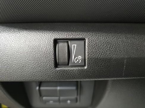 Used 2023 Chevrolet Colorado Z71 w/ Z71 Convenience Package 2 image 28