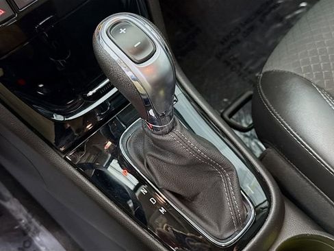 Used 2022 Buick Encore Preferred w/ Safety Package image 17