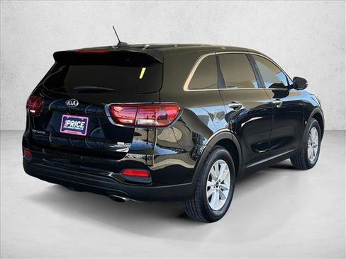Used 2019 Kia Sorento L image 6